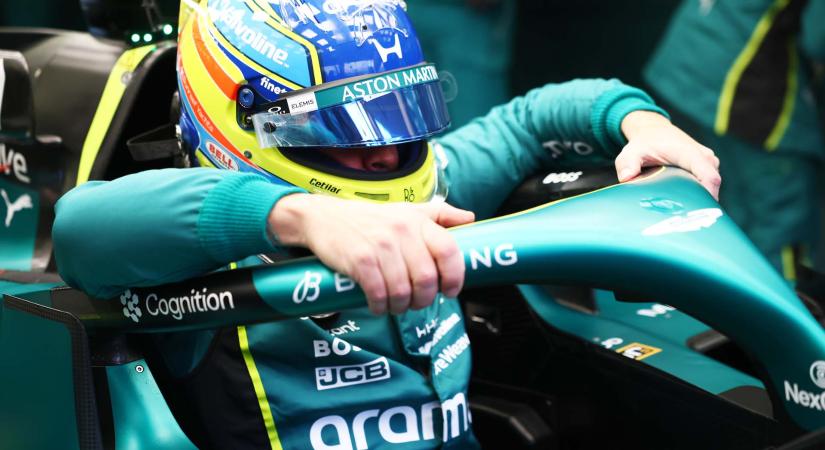 Alonso a McLaren példáját hozta: az Aston Martin is fordíthat a nehéz kezdés után!