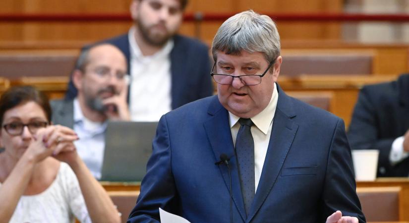 Balesetet szenvedett Tállai András államtitkár