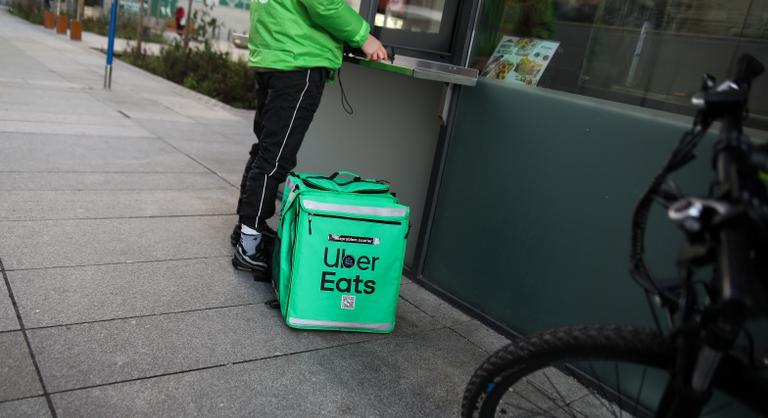 Európába jön az UberEats, hét országban indítja meg ételkiszállító szolgáltatását az Uber
