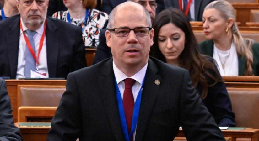 Legfőbb ügyész: Az MNB-ügyben eddig 188 gigabájtnyi adatot foglaltak le a hatóságok