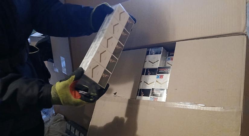 Hatalmas illegális dohány- és alkoholkészletre csapott le a NAV