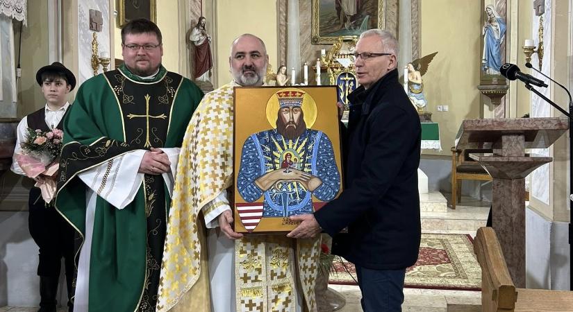 „Az anyaország és a felvidéki magyarság egymásra találását jelképezik az intézményfelújítások”