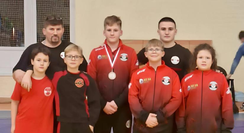 Dorogi bronzérem az év első országos birkózó bajnokságán