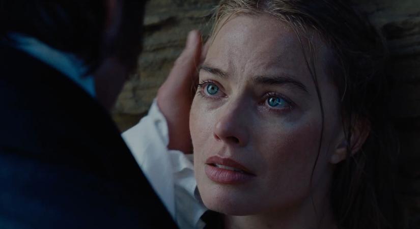 Gyakorlatilag Margot Robbie bőréből csináltak tapétát az Üvöltő szelek új feldolgozásához, és az sem véletlen, hogy mindenfelé kezeket láthatunk a filmben