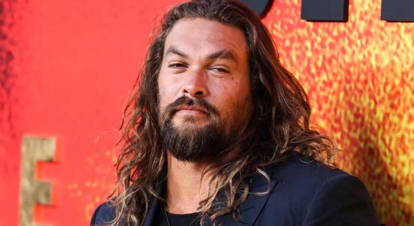 Romantikus hangulatba került Jason Momoa, megmutatta új párját