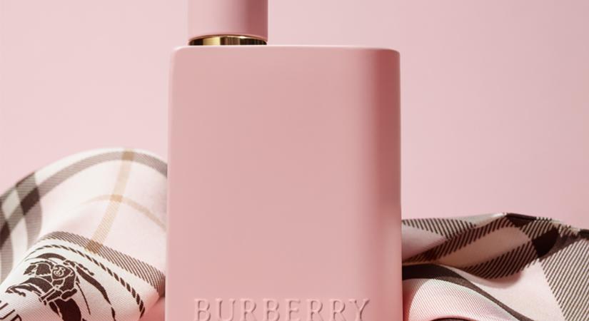 Szárnyaló nőiesség London szívéből: Burberry Her Parfum