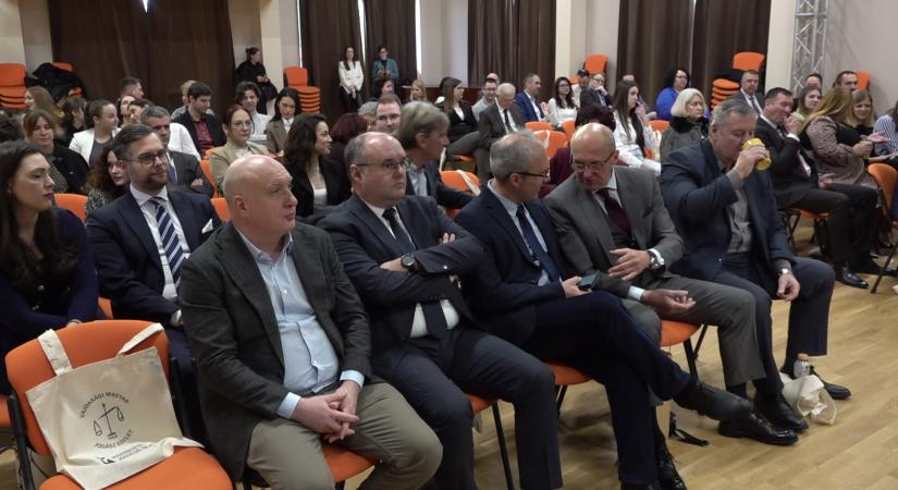 A jog és a digitális világ metszéspontjai címmel tartanak jogászkonferenciát Palicson