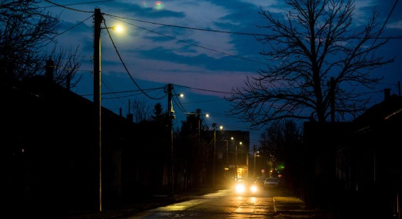 A Közbeszerzési Döntőbizottság súlyos jogsértést állapított meg két közvilágítás-korszerűsítést végző céggel szemben