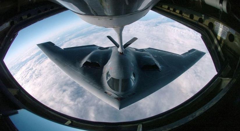 Alattomos fegyver kerül Amerika kezébe: beássa magát a földbe a 13 tonnás gyilkos, majd ott kezd gyilkos pusztításba