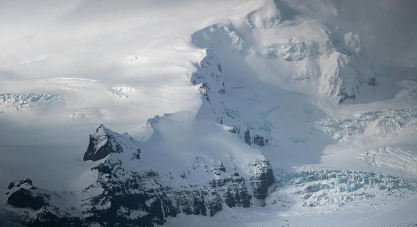 Lavinák sodortak el több embert a hétvégén – többen meghaltak