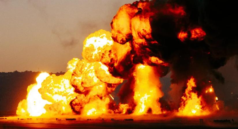 Felrobbant egy tűzijátékbolt, nyolcan meghaltak