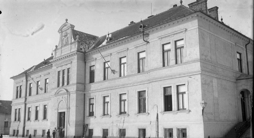 Ilyen volt, ilyen lett az egykori menhely és kórház, ami napjainkban a táncművészet otthona (fotók)