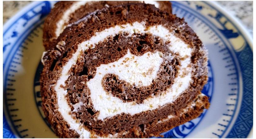 Ez a 10 perces kakaós tekercs most minden családi asztalon felbukkan