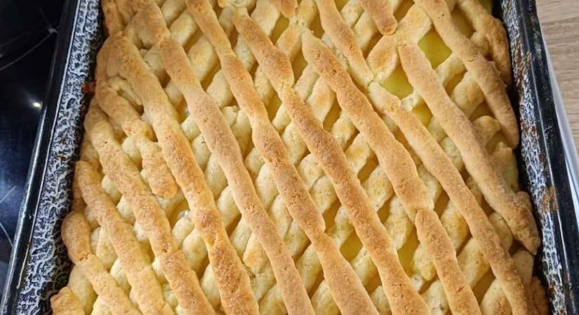 Ez az almás rácsos pite a legfinomabb, amit valaha kóstoltál: anyukám elárulta a titkát