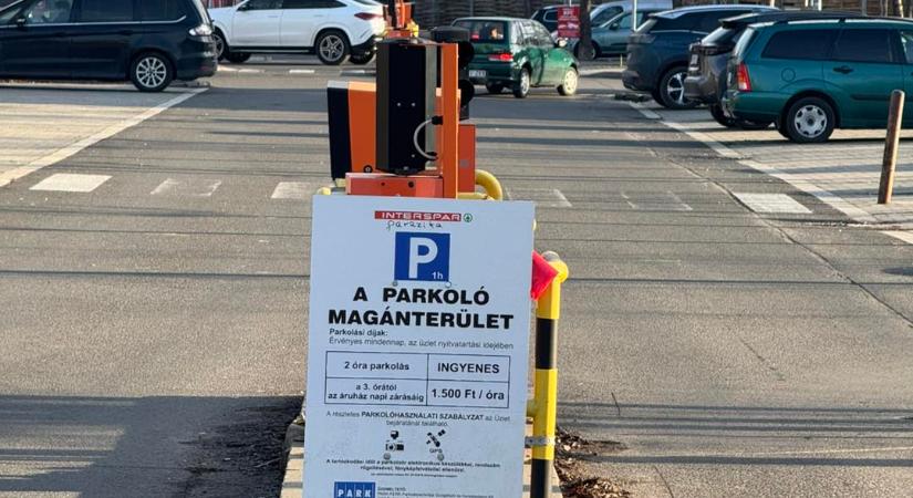 70 parkolóhelyet biztosíthatnak a lakóknak az INTERSPAR-nál – Előrehaladott tárgyalások zajlanak