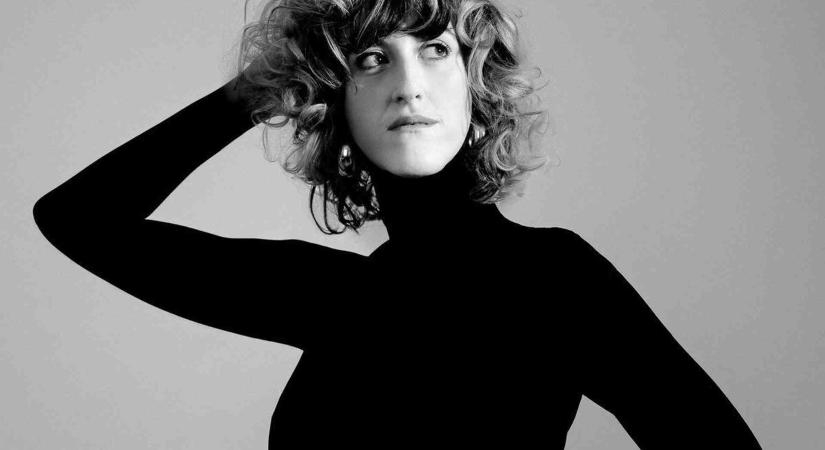 „NAGYON SOKAT SÍROK A PRÓBÁKON” Interjú Szabó Veronikával