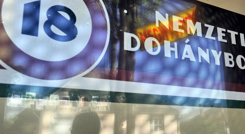 25 milliót nyúlt le a két trafikos nő