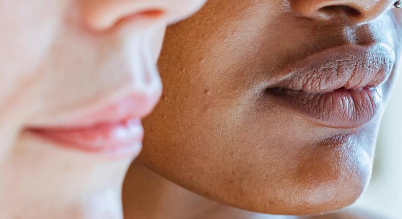 Fontosabb volt az ajaktöltés a gyerekeinél – szörnyű tragédia érte az egyéves kisfiút