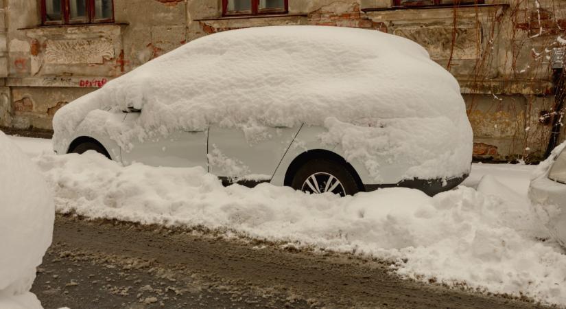Már látni, jön a brutál fordulat az időjárásban: megismétlődhet a március 15-i óriási hókatasztrófa?