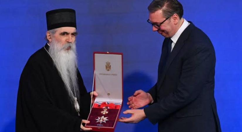 Őket tüntette ki Vučić az államiság napján