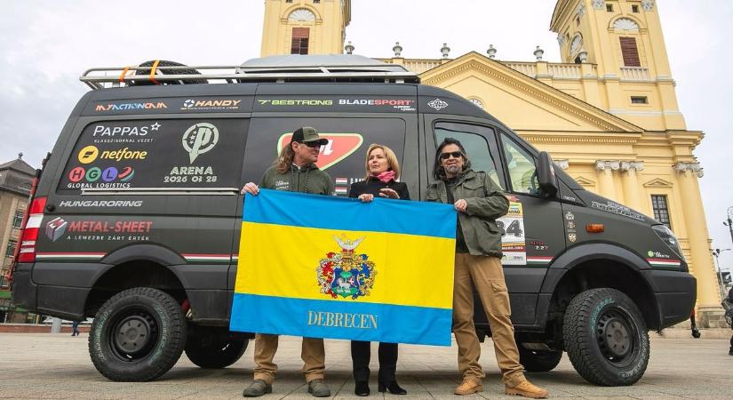 Itt a nagy nap, elköszönt Debrecentől a Tankcsapda – amikor visszatérnek, már eggyel többen lesznek – fotókkal, videóval