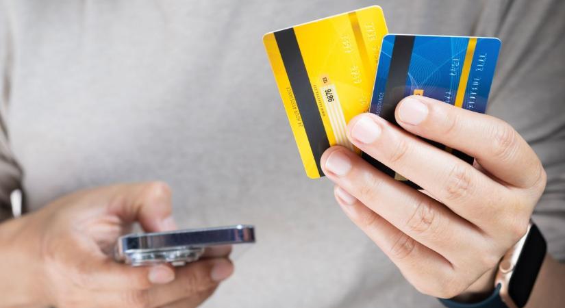 Leáll a hazai nagybank, figyelmeztetést kaptak az ügyfelek