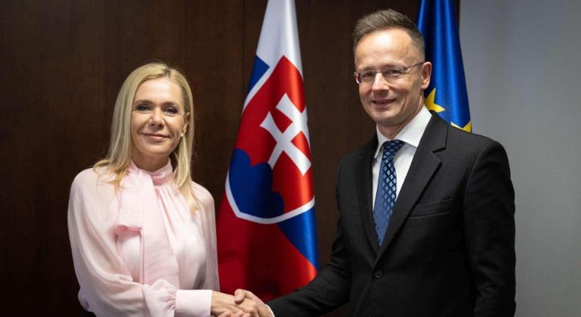 Nem jön az olaj a Barátság vezetéken, Szijjártó a horvátoktól követeli a szállítást