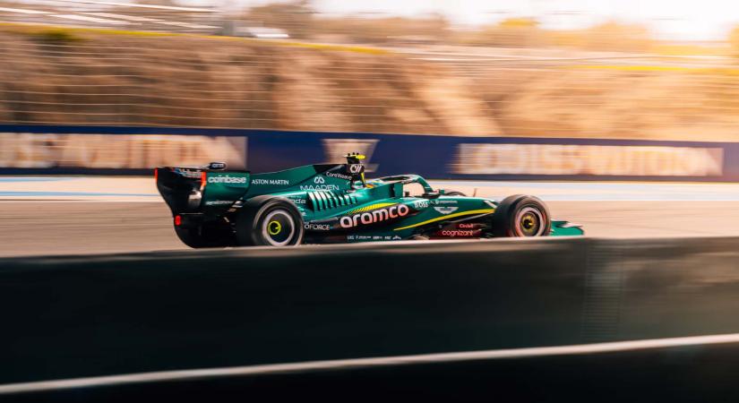 Alonso elárulta, miért került hátrányba az Aston Martin a bahreini teszten