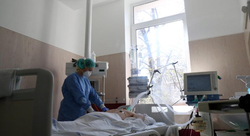 Öt évre eltiltottak a foglalkozásától egy orvost