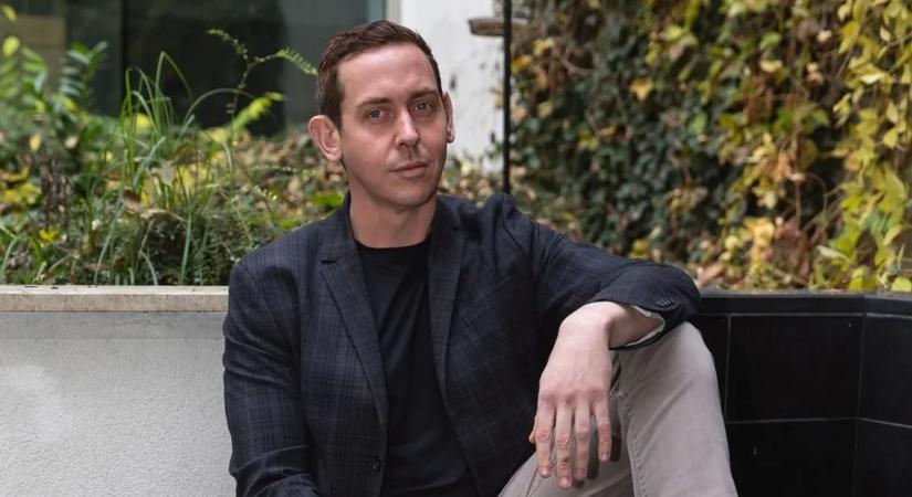 Csak a Borsnak adott interjút Molnár Gusztáv, aki ma rendőrök kíséretében hagyta el a repteret