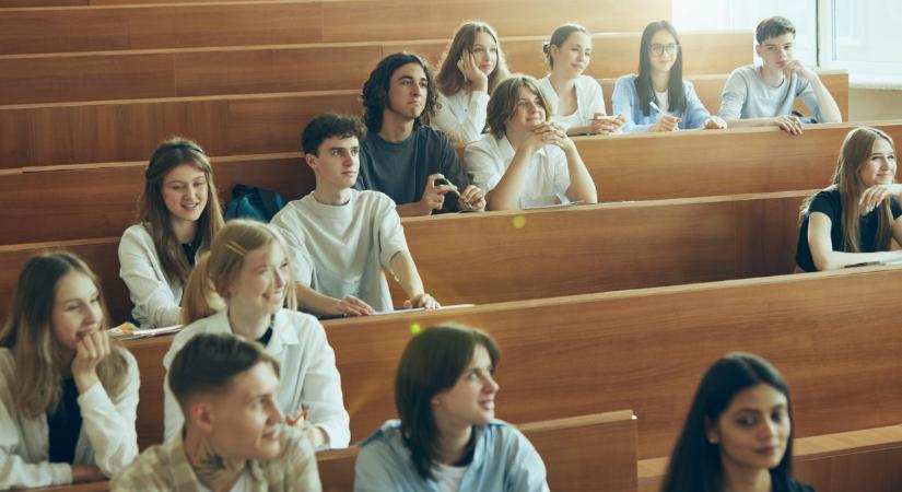 Egyetemi képzés indul Mohácson, aláírták a megállapodást