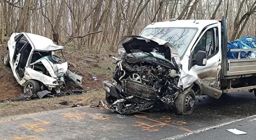 Megrázó fotók a két halálos áldozatot követelő baleset helyszínéről