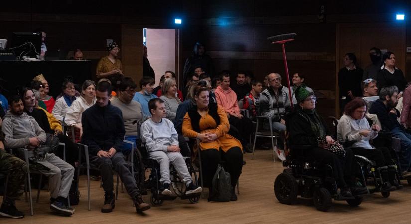 Mosolyból nem volt hiány: több mint százan ünnepeltek együtt a Nem Adom Fel farsangon – galériával