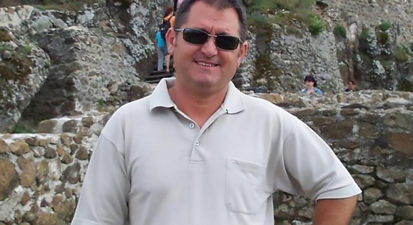 „Itt a vége, innen nem mész már sehova!” – Pszichiátrián tölti letartóztatását a nagyteveli polgármesterre támadó férfi