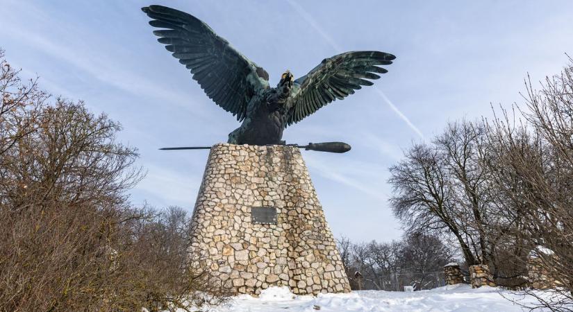 Durván kisöpörte a tavaszt a visszatérő tél, friss térképen a hóhelyzet videó