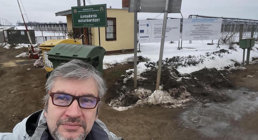Hadházy Ákos: 3,7 milliárd forintból sem épült fel Újfehértón az almakutató intézet