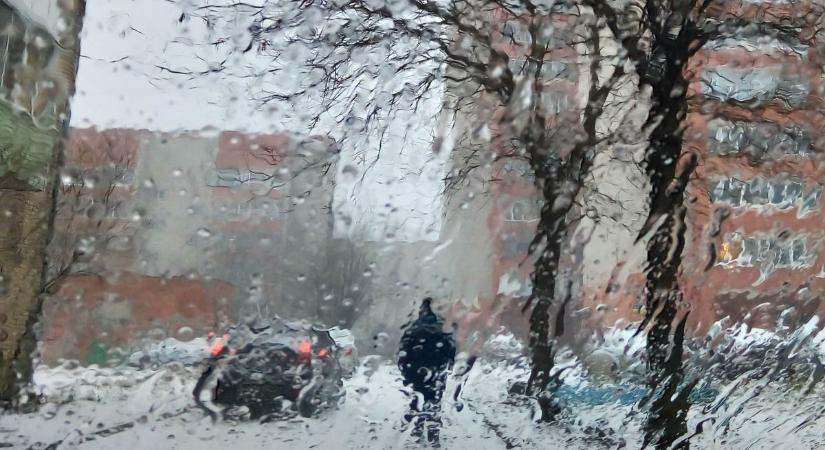 Itt csap le a csonttörő rém: térképen mutatjuk, hol nem szabad kocsiba se ülni kedden