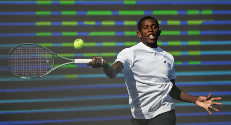 Érthetetlen szabadkártyát kapott egy katari teniszező a szűk hárommillió dollár összdíjazású versenyen