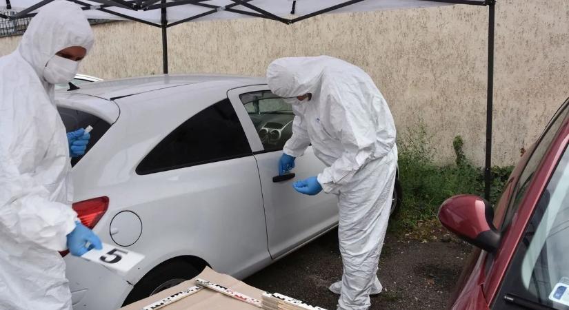Oszladozó holttest került elő egy kocsi csomagtartójából Gyöngyösön
