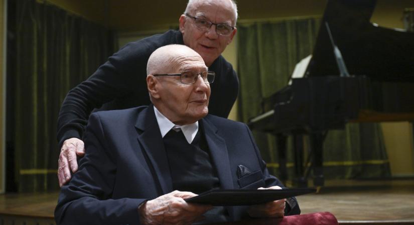 Hírmozaik – 02. 16.