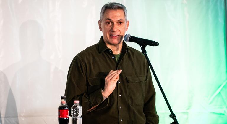 Lázár János: Drága szüleim azt szokták kérdezni a fórum után, hogy volt-e verekedés, megvertek-e, te megvertél-e valakit