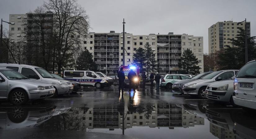 Egy francia baloldali párt parlamenti asszisztense is érintett lehet a 23 éves aktivista halálra verésében