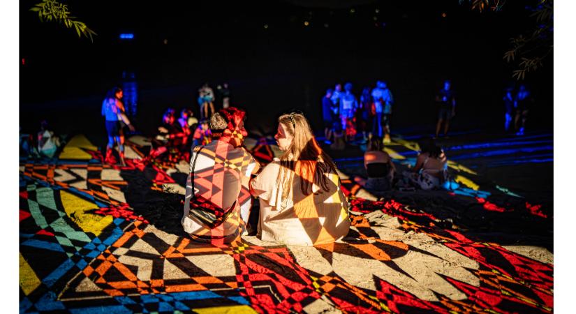 Francia sanzon és holland funk a Dunakanyarban – érkezik a VéNégy Fesztivál