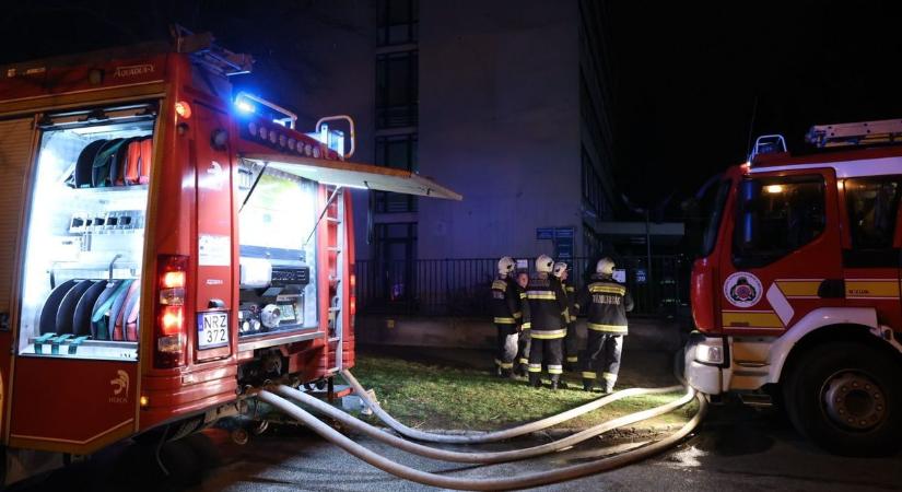 Több, mint 100 kollégistának kellett elhagynia az épületet az újszegedi tűz miatt – galériával