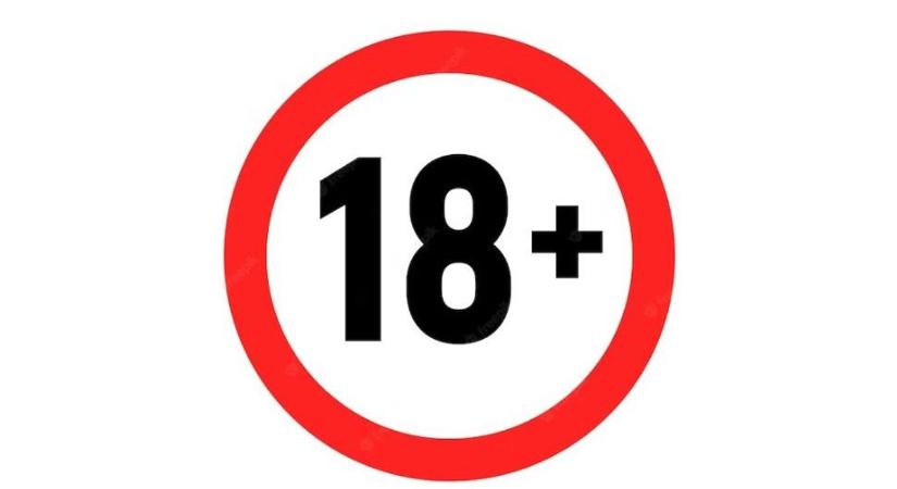 Semmit sem hagyott a képzeltre a fitneszmodell - átlátszó fehérneműben pózolt