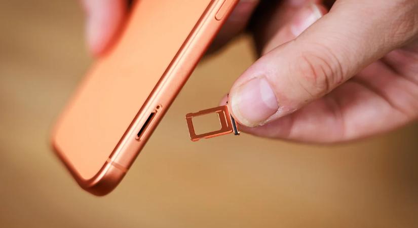 Az iPhone 18-cal valaminek reszelnek