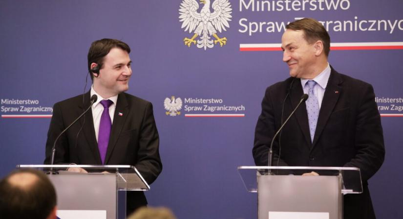 Prága szeretné csökkenteni a V4-en belüli feszültségeket