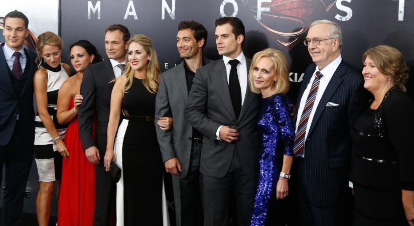 Henry Cavill korai történelmi sorozata újra megindult