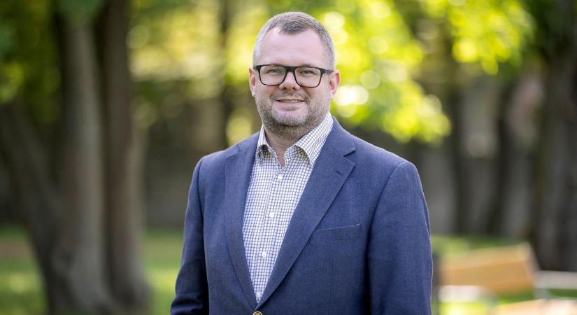 Parkolóbővítés és eszközbeszerzés Nyalkán  videó