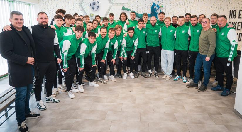 Schäfer a Haladásnál járt, üzent a szurkolóknak is: "Ez egy nagyon jó sztori lehet"